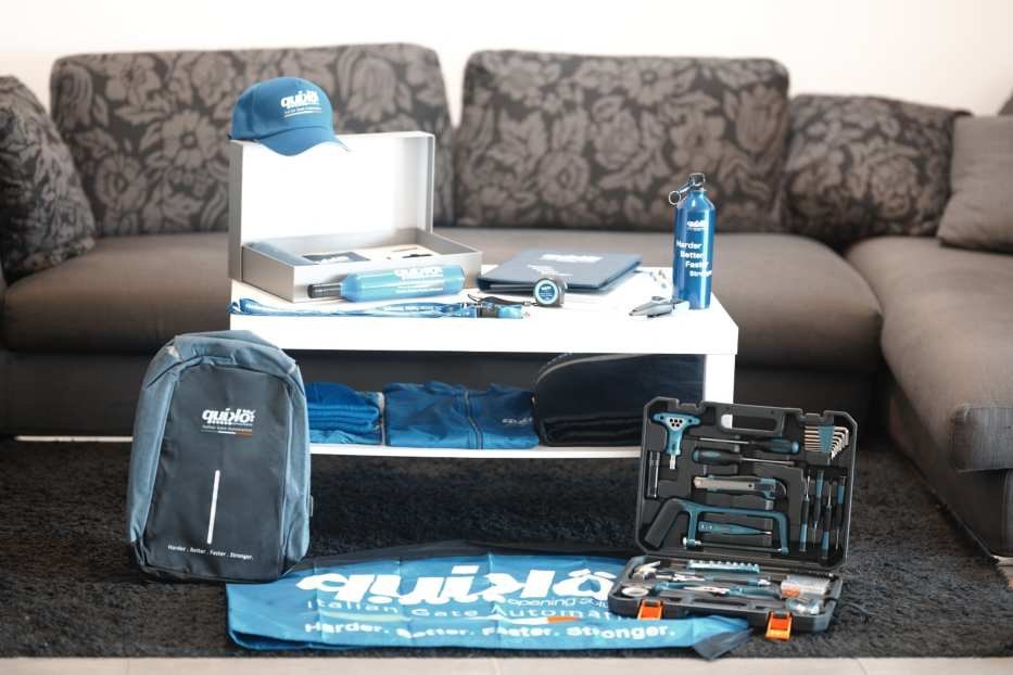 Quiko promotional kit: backpack, cap, bottle, notebook, tools